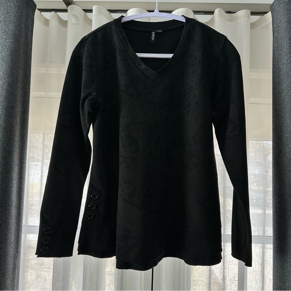 Ethyl Black V-Neck Women's Top Small